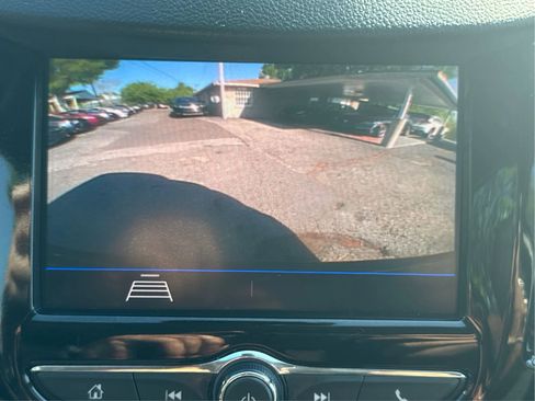 Used 2021 Chevrolet Trax LS AWD/4WD image 31
