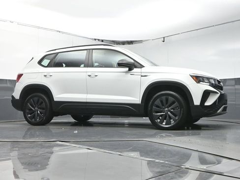 Used 2022 Volkswagen Taos S image 33