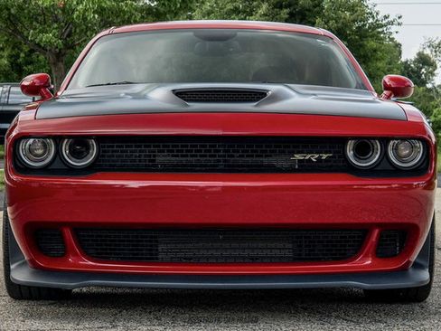 Used 2016 Dodge Challenger SRT Hellcat RWD image 13