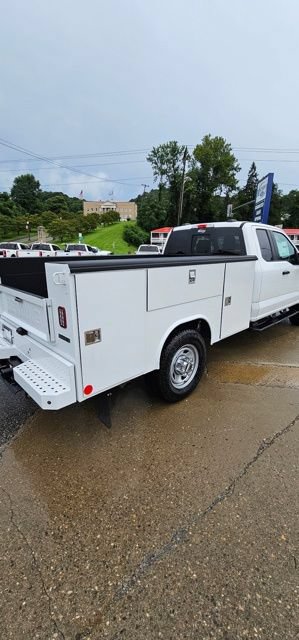 New 2025 Ford F350 XL w/ XL Chrome Package AWD/4WD image 4