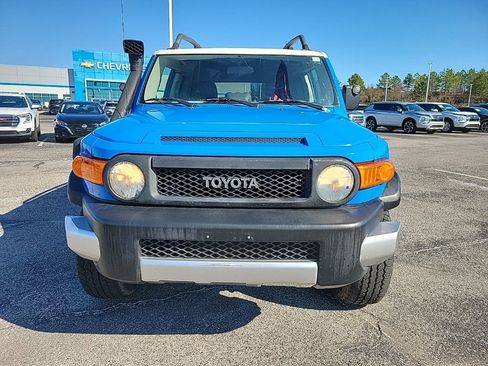 Used 2008 Toyota FJ Cruiser 4WD image 2