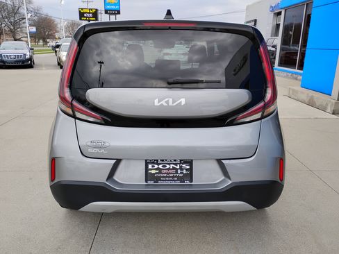 Used 2023 Kia Soul LX w/ Option Group 015 FWD image 31