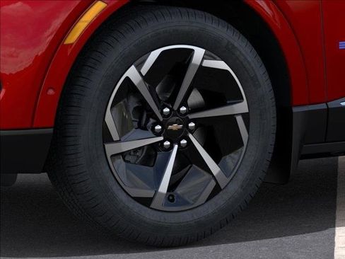 New 2025 Chevrolet Equinox EV LT image 9