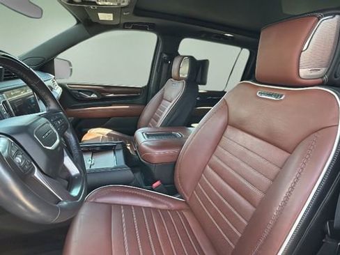 Used 2023 GMC Yukon XL Denali Ultimate image 14