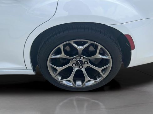 Used 2016 Chrysler 300 S RWD image 21