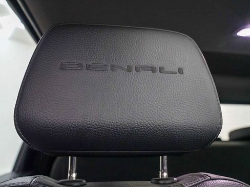 Used 2020 GMC Sierra 2500 Denali w/ Denali Ultimate Package image 15