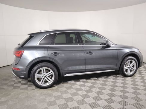 Certified 2025 Audi Q5 e Premium Plus w/ Premium Plus Package image 4