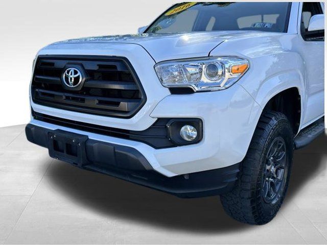Used 2016 Toyota Tacoma SR w/ SR Convenience Package AWD/4WD image 9