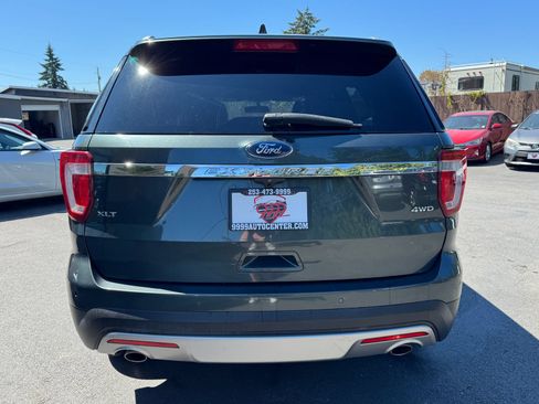 Used 2016 Ford Explorer XLT w/ Equipment Group 202A AWD/4WD image 6