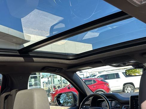 Used 2022 Chevrolet Tahoe Z71 w/ Luxury Package image 26