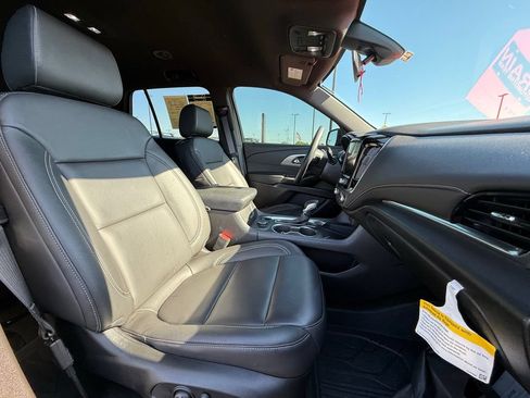 Used 2024 Chevrolet Traverse LT w/ LPO, Floor Liner Package FWD image 29