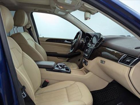 Used 2018 Mercedes-Benz GLE 350 w/ Premium 1 Package image 18