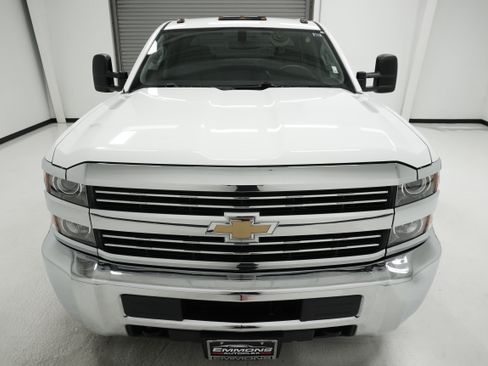 Used 2017 Chevrolet Silverado 3500 W/T AWD/4WD image 2