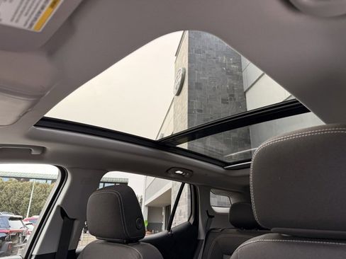 Used 2022 GMC Terrain SLE w/ Driver Convenience Package image 21