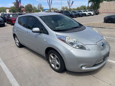 Used 2012 Nissan Leaf SL FWD image 3