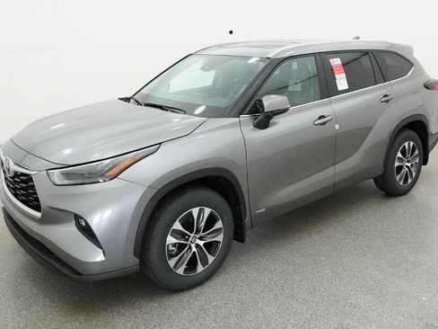 New 2026 Toyota Highlander XLE image 23