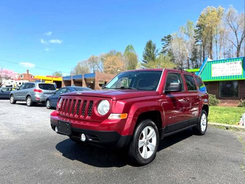 Used 2016 Jeep Patriot Latitude image 1