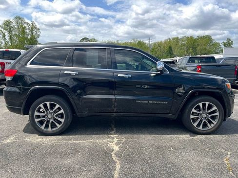 Used 2018 Jeep Grand Cherokee Overland w/ Trailer Tow Group IV image 2