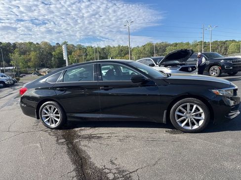 Used 2022 Honda Accord LX image 3