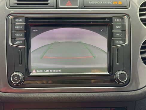 Used 2017 Volkswagen Tiguan Sport image 27