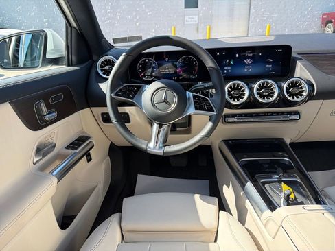 Used 2026 Mercedes-Benz GLA 250 4MATIC image 13