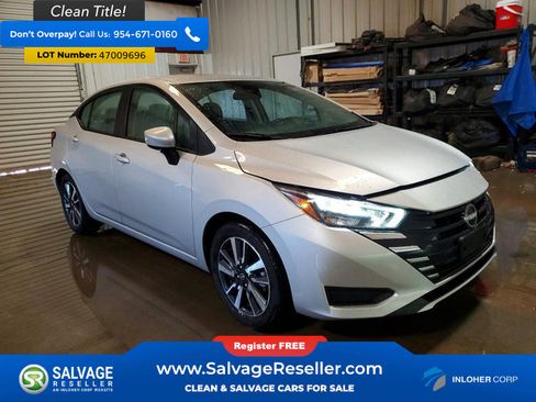 Used 2025 Nissan Versa SV image 5