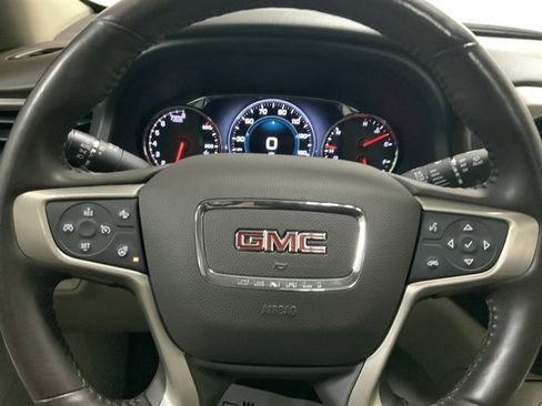 Used 2018 GMC Acadia Denali w/ Technology Package AWD/4WD image 27