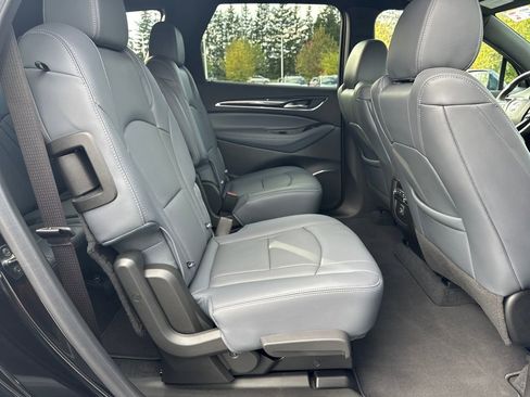 Used 2024 Buick Enclave Essence w/ Sport Touring Edition image 17