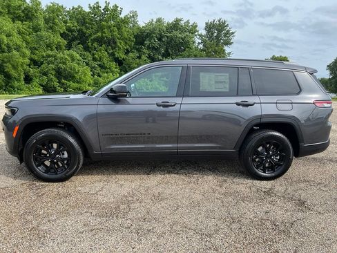 New 2026 Jeep Grand Cherokee L 4WD image 2