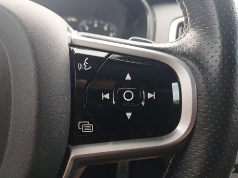 Used 2019 Volvo XC90 T6 R-Design w/ Protection Package AWD/4WD image 18