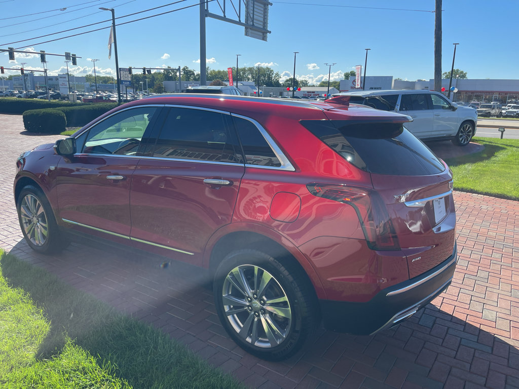 Used 2024 Cadillac XT5 Premium Luxury AWD/4WD image 9