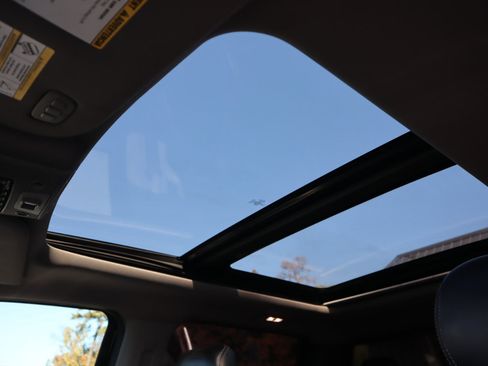 Used 2020 Ford F250 Lariat w/ Tremor Off-Road Package image 11