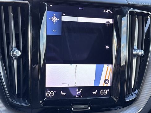 Used 2021 Volvo XC60 T5 R-Design w/ Advanced Package image 34