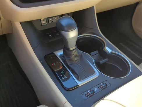 Used 2019 Toyota Highlander Limited image 19