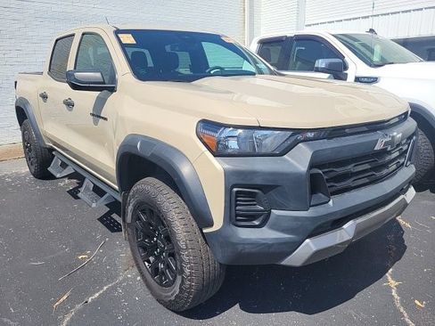 Used 2023 Chevrolet Colorado Trail Boss w/ Advanced Trailering Package AWD/4WD image 4