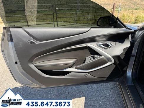 Used 2020 Chevrolet Camaro SS RWD image 12