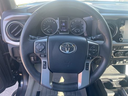 Used 2020 Toyota Tacoma Limited image 22