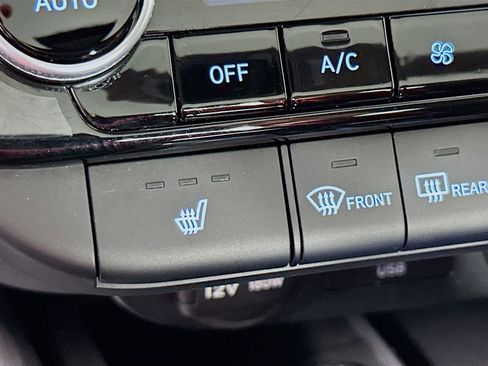 Used 2025 Hyundai Elantra SEL FWD image 21