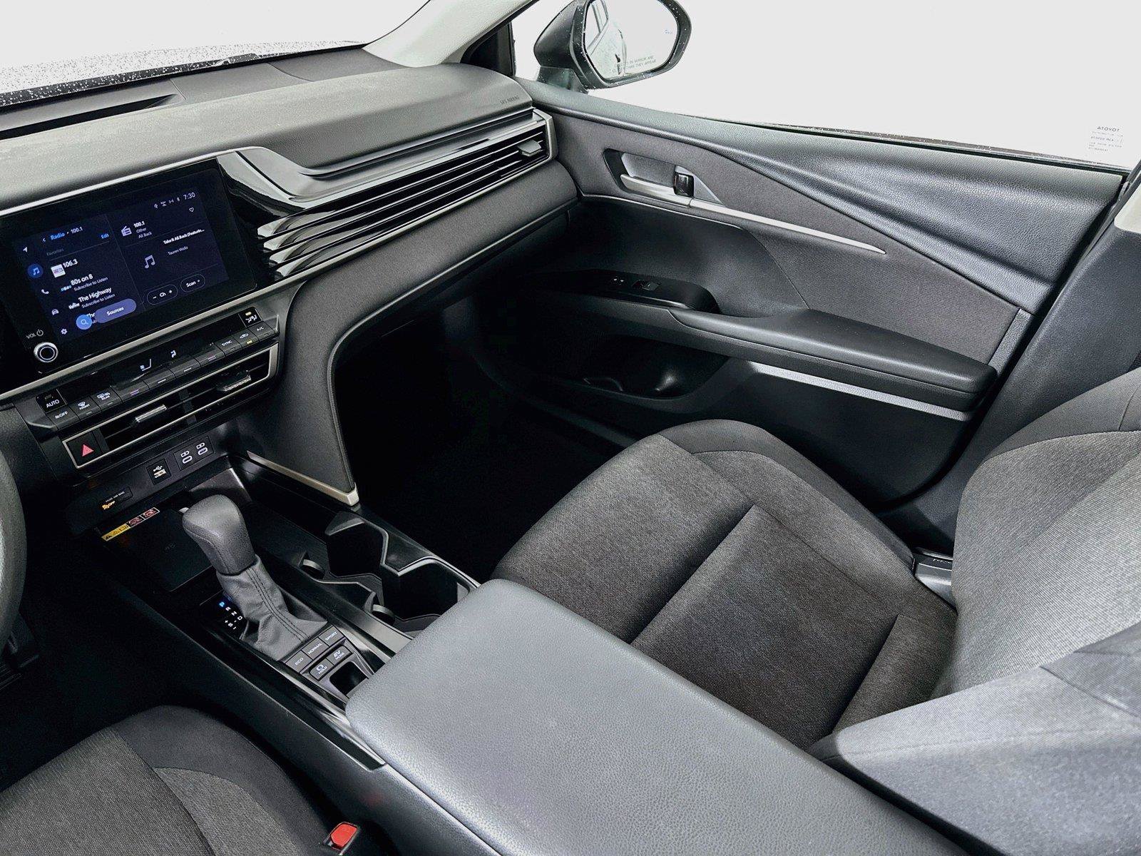 Used 2025 Toyota Camry LE FWD image 23
