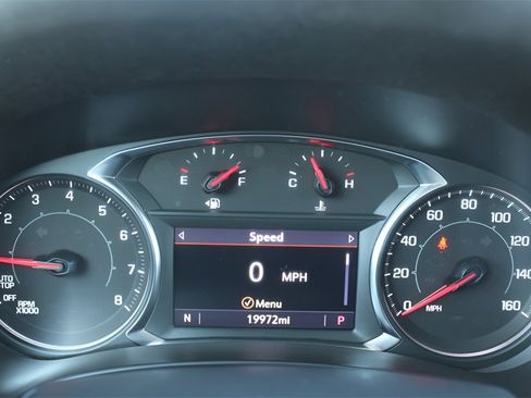 Used 2023 GMC Terrain SLE image 23