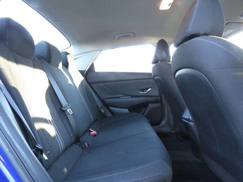 Used 2022 Hyundai Elantra SEL w/ Convenience Package image 15