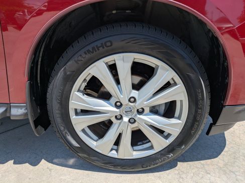 Used 2019 Nissan Pathfinder SL w/ SL Premium Package AWD/4WD image 9