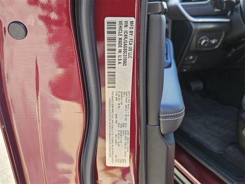 New 2025 Jeep Grand Cherokee Laredo image 14