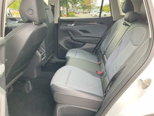 Certified 2026 Volkswagen Tiguan SE FWD image 22