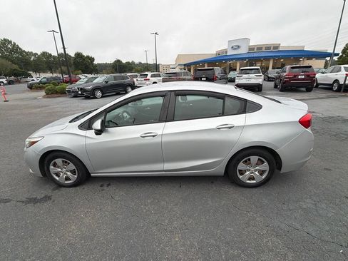 Used 2017 Chevrolet Cruze LS FWD image 12