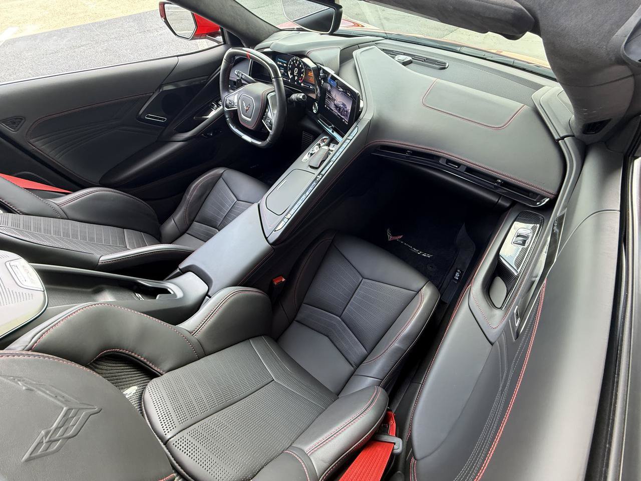 Used 2024 Chevrolet Corvette Z06 Coupe w/ 3LZ w/ Stealth Interior Trim Package RWD image 39
