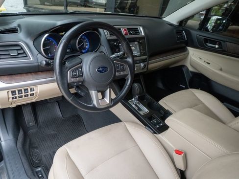 Used 2016 Subaru Outback 3.6R Limited AWD/4WD image 9