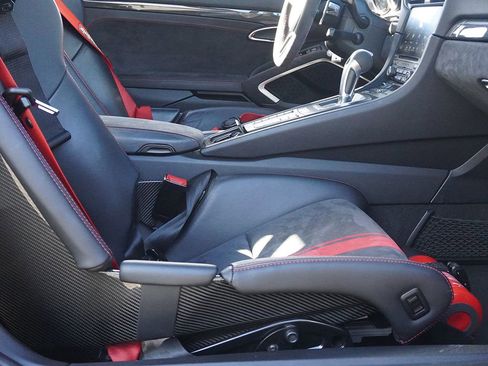 Used 2018 Porsche 911 GT3 RWD image 26