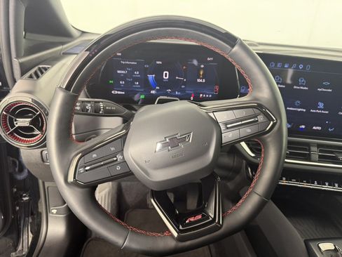 Used 2024 Chevrolet Equinox EV RS FWD image 19