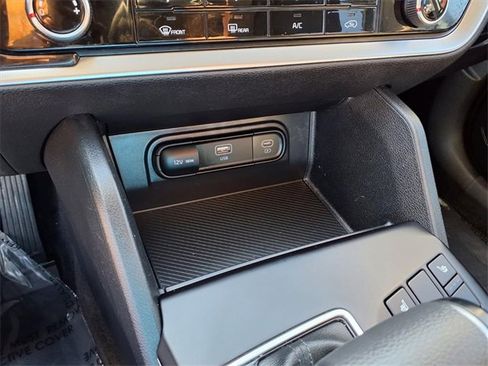 Used 2024 Kia Sportage LX image 20